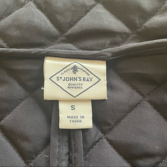 St John’s Bay Puffer Vest - Picture 4 of 4